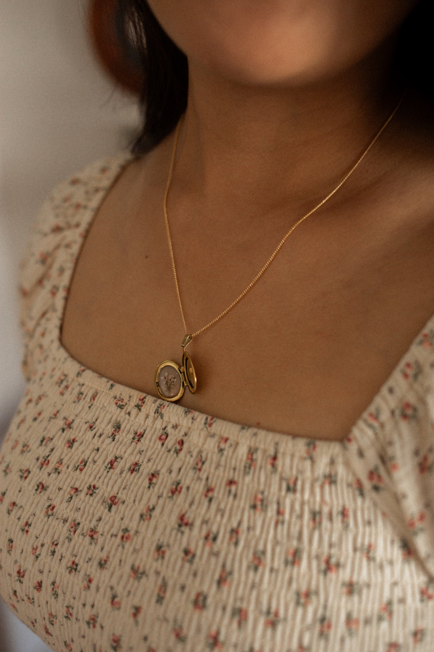 Circle Legacy Locket | Blue and Queen Anne