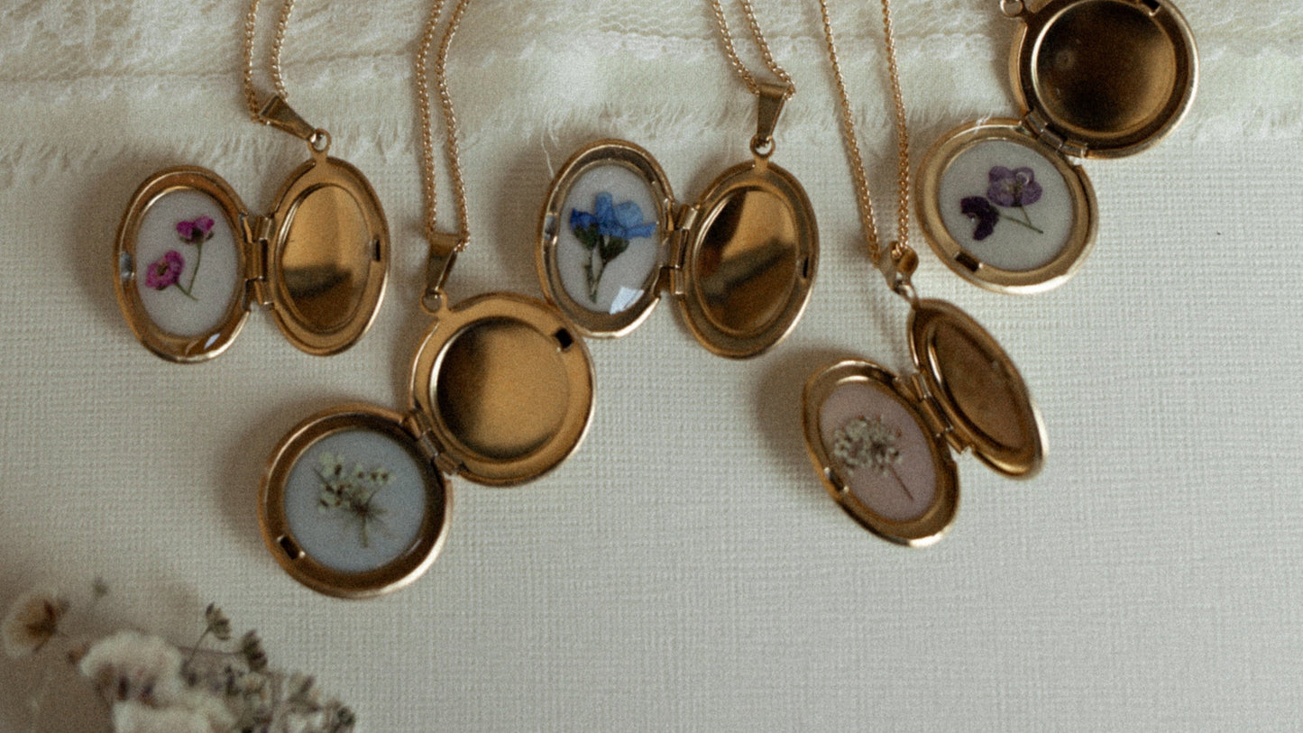 Circle Legacy Locket | Blue and Queen Anne