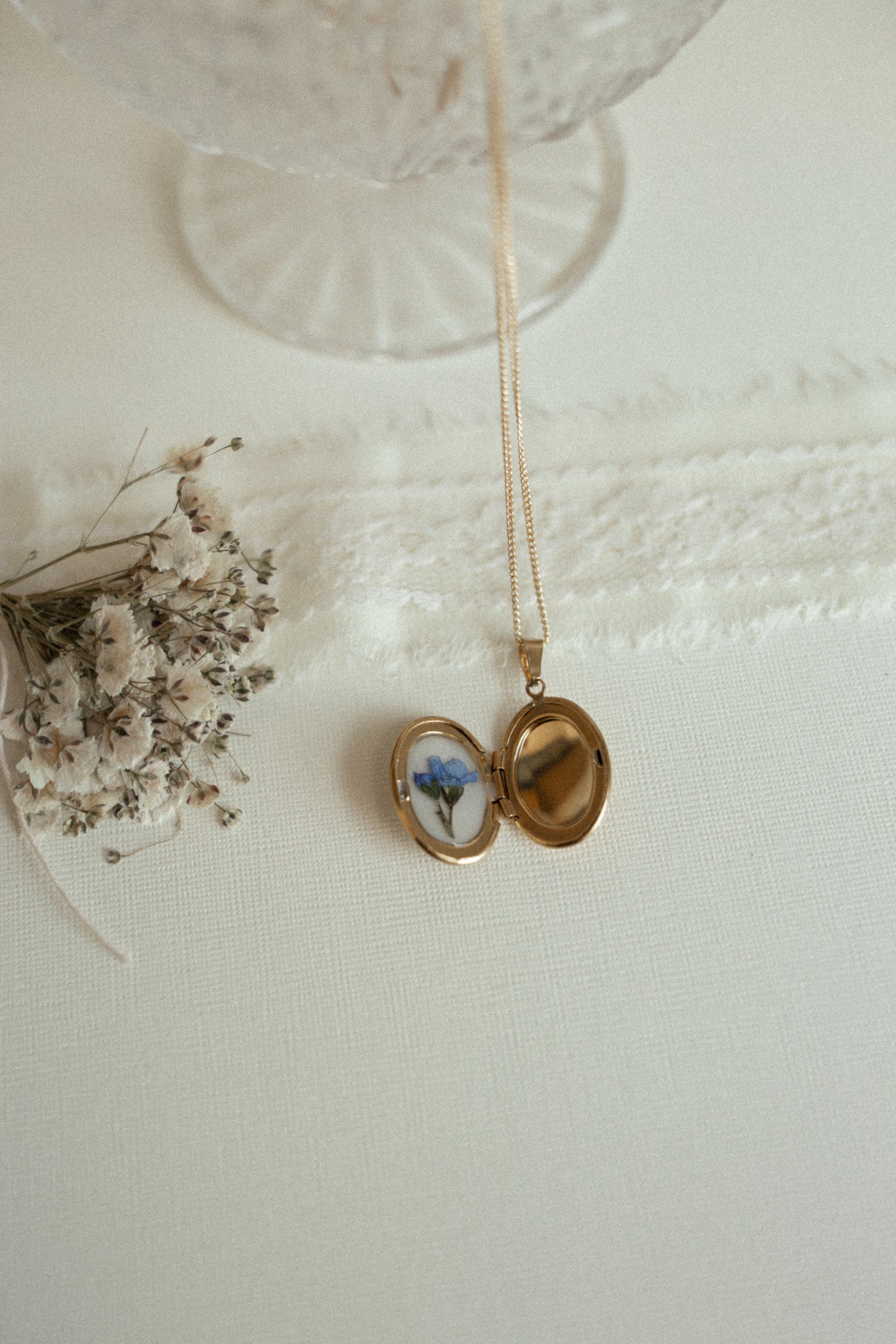 Oval Legacy Locket | Blue and Cream Forget me not