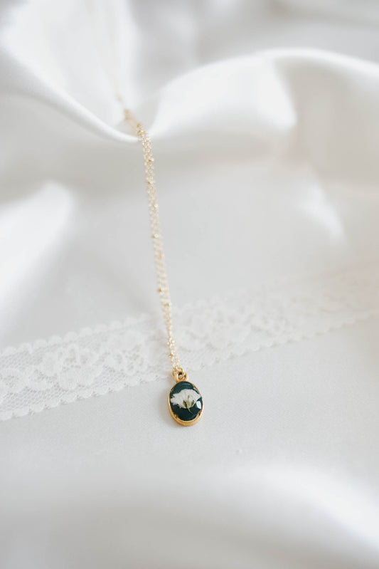 Diana Deep Green Babies Breath Necklace