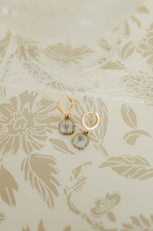 The violet Court Earrings