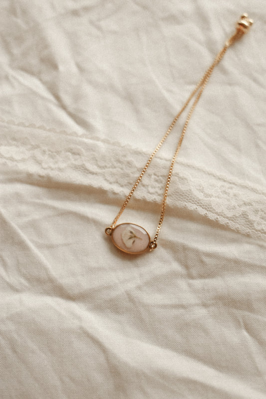 The Elowyn babies breath bracelet